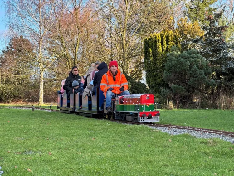 Running Day ar North Weald & District Miniature Railway