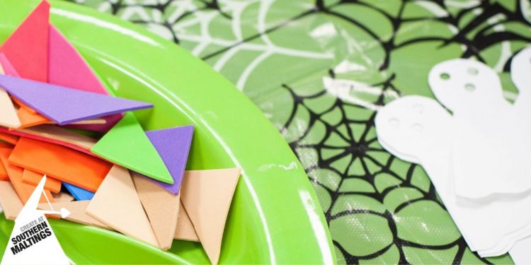 Children's Craft Carousel (Age 3-7) &ndash; October Half Term Workshops