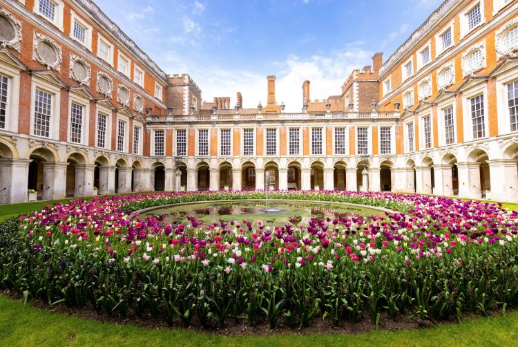 Hampton Court Palace Tulip Festival