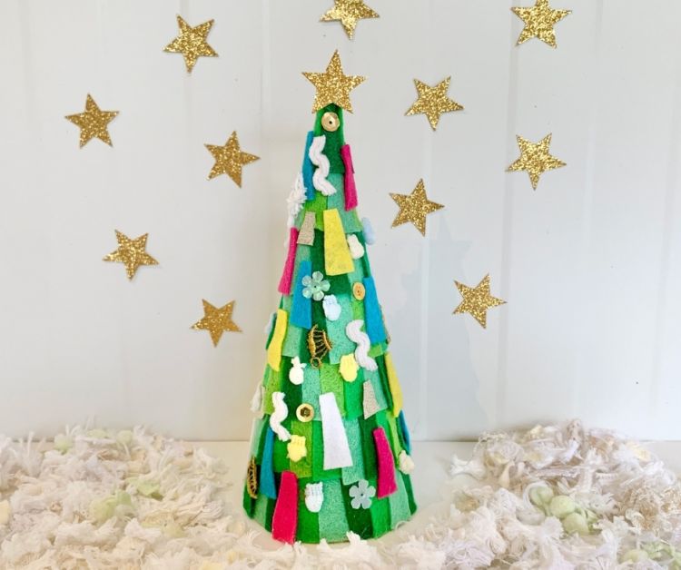 'Christmas Tree' Kids fabric collage workshop