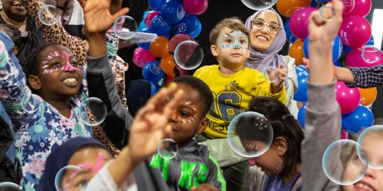 Feb Fest: Big Red Bath Bubble Disco