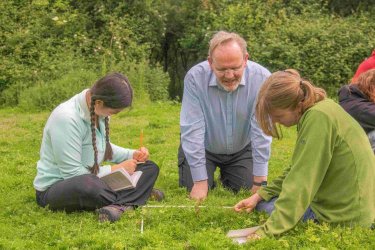 Intro To Ecology with Brian Eversham - Ages 13