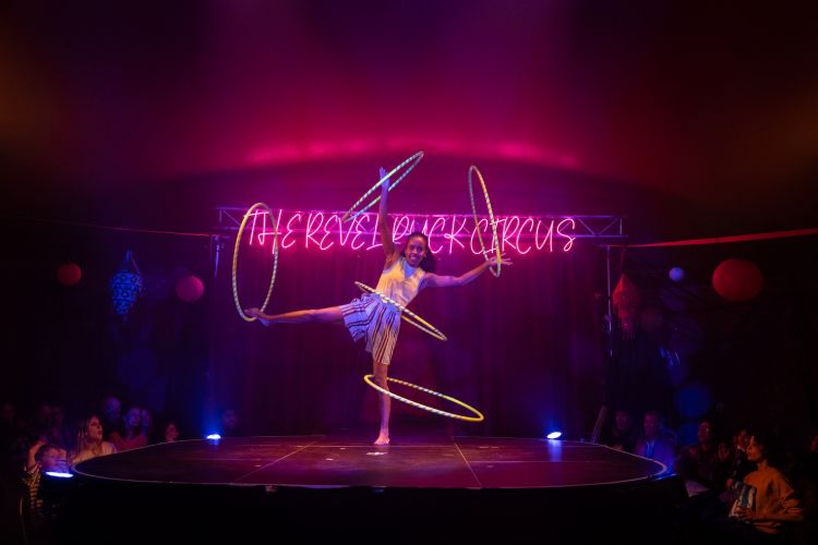 SELL OUT CIRCUS RETURNS TO LEIGH-ON-SEA